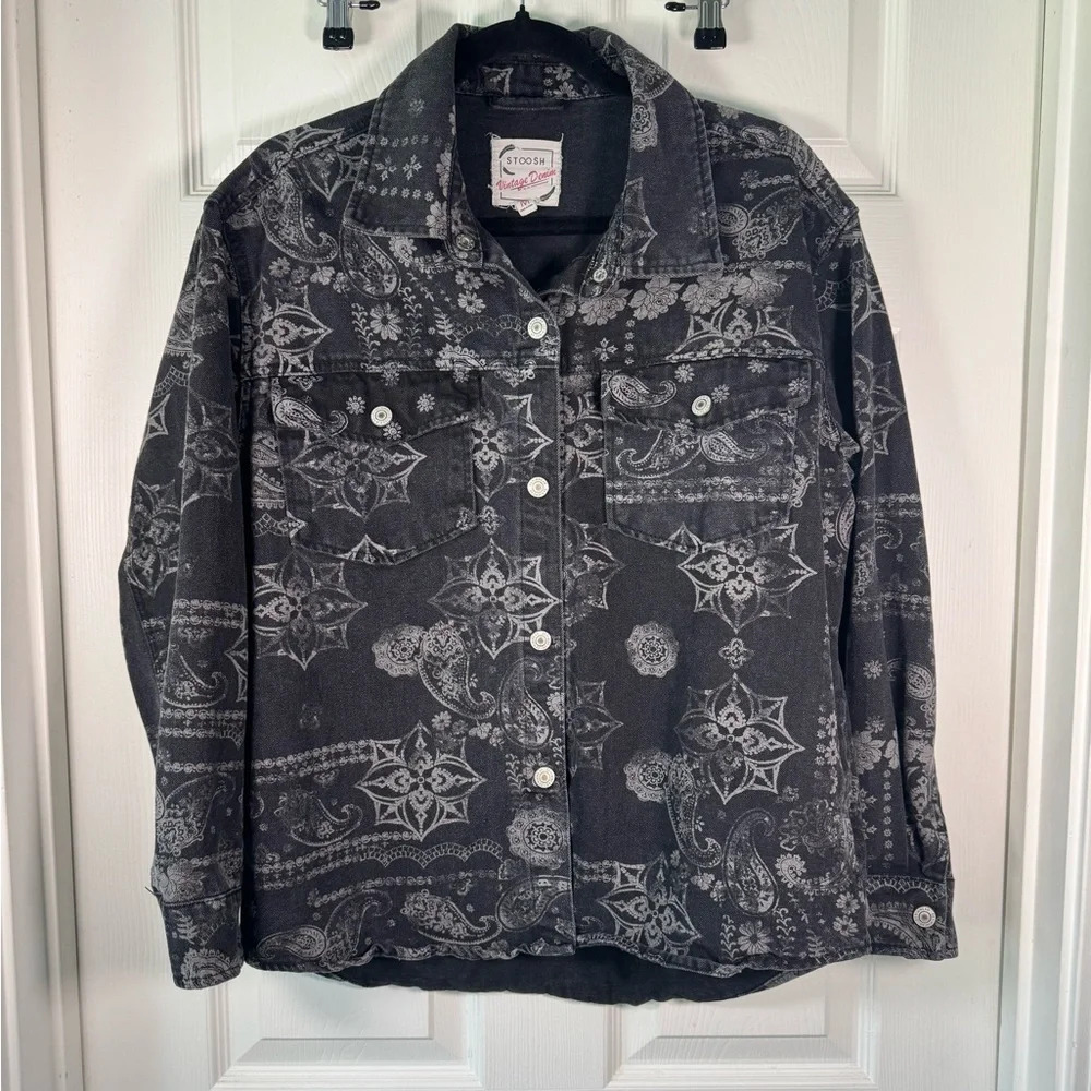 Stoosh Vintage Denim Charcoal Gray Button Up Shacket Paisley Print Boho Size Med